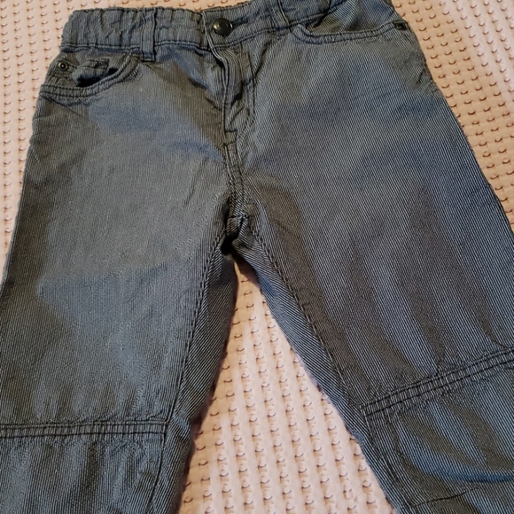 Two boys shorts. - Picture 4 of 13